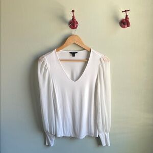 RW&CO || V-Neck Volumed Sleeve Top Size XS
